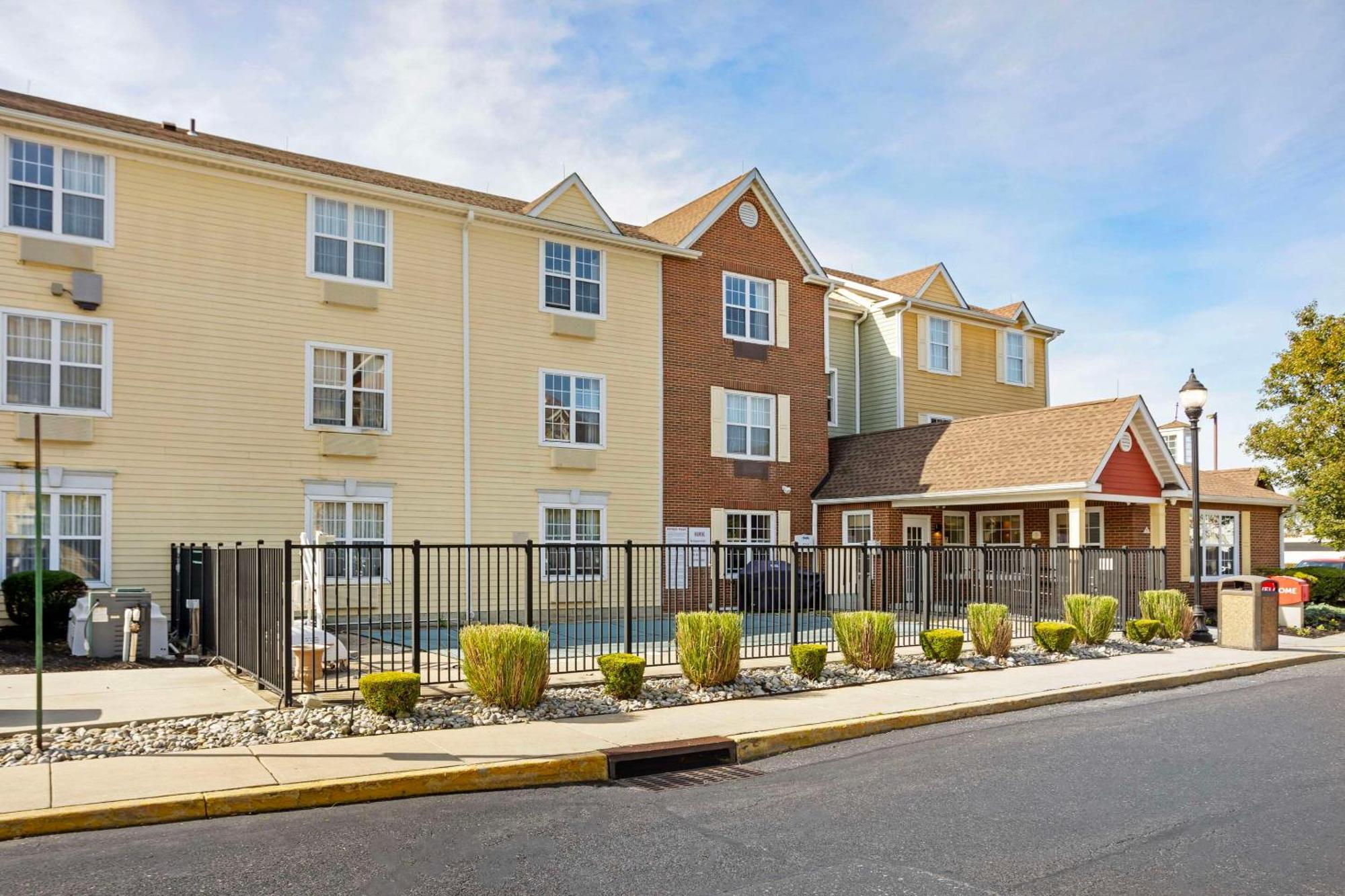 Mainstay Suites Mt Laurel - Philadelphia Mount Laurel Exterior photo