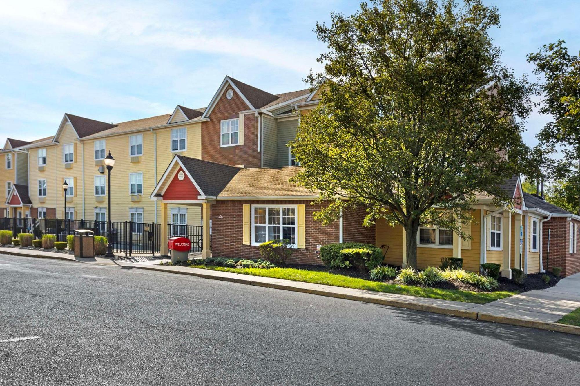 Mainstay Suites Mt Laurel - Philadelphia Mount Laurel Exterior photo